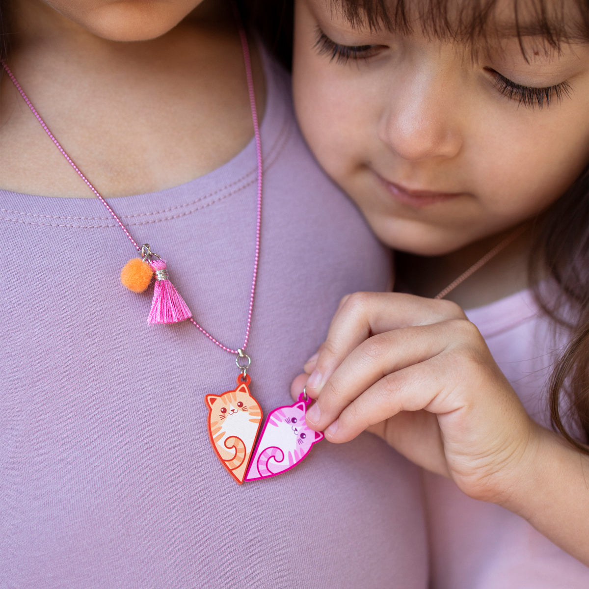 Kourtney necklace cat