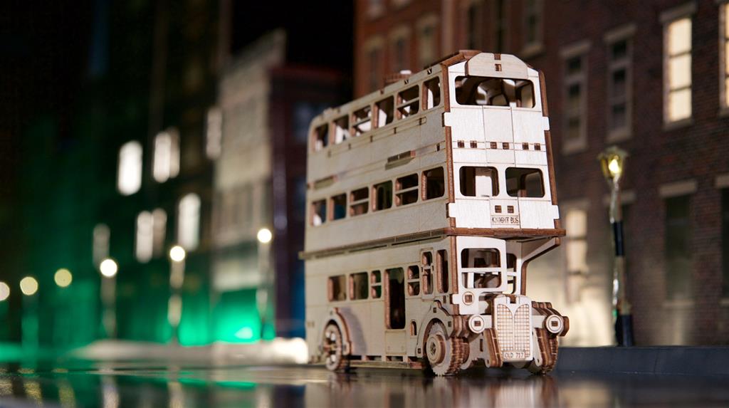 The knight bus mechanical model