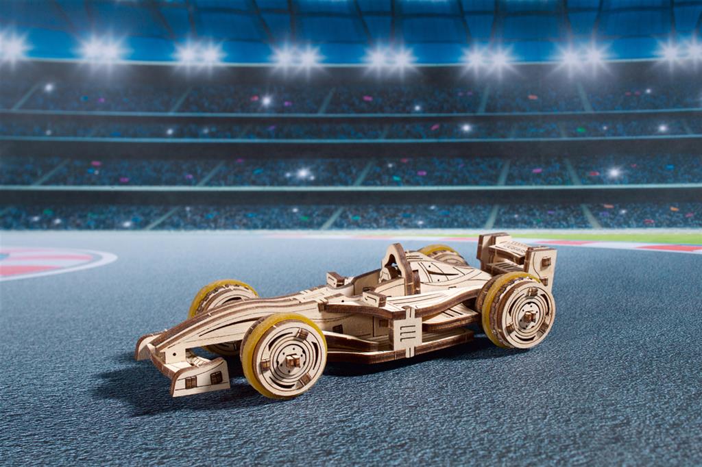 Compact racer/woestijnbuggy mechanical model