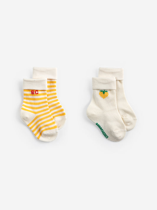 Pixel strawberry short socks pack x 2