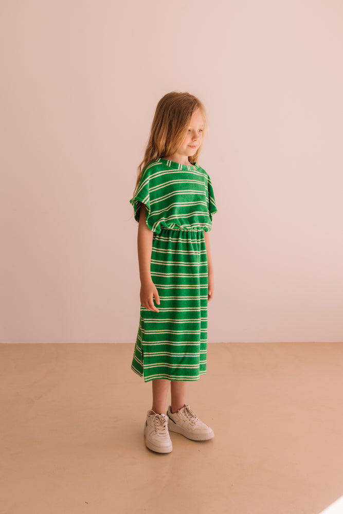 Robe April