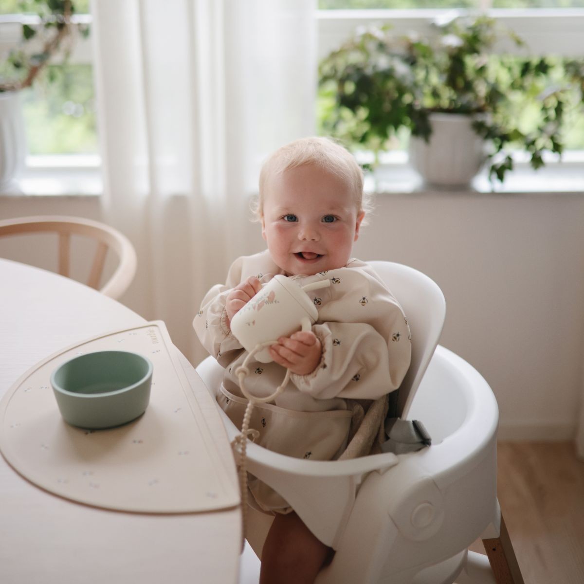 Long sleeve bib